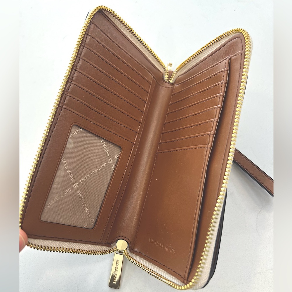Michael Kor’s Jet Set Leather Wallet w/Phone Pocket - Picture 5 of 8